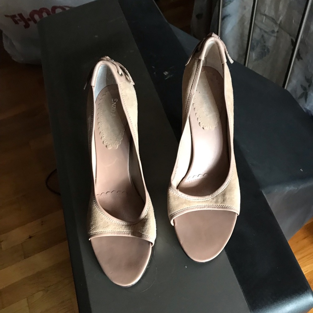 Peep toe heels